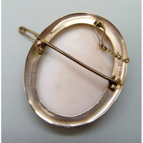 952 - A vintage 9ct gold pink shell cameo, gross weight 9.2g