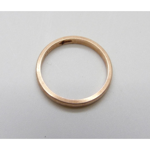 958 - A vintage 9ct rose gold wedding ring, 2g, N