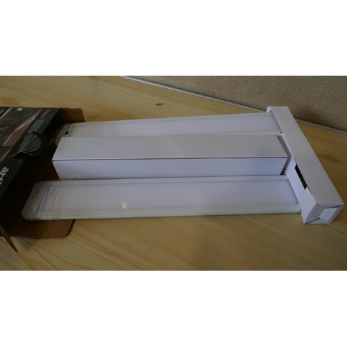 6011 - Artika Under Cabinet Led Lights   - This Lot Requires A Uk Adaptor(331-135)   * This Lot Is Subject ... 