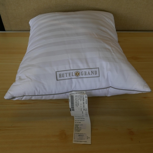 6012 - Hotel Grand Down Roll Pillows (331-141)   * This Lot Is Subject To Vat