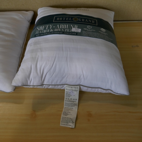 6024 - Hotel Grand Down Roll Pillows (331-37)   * This Lot Is Subject To Vat