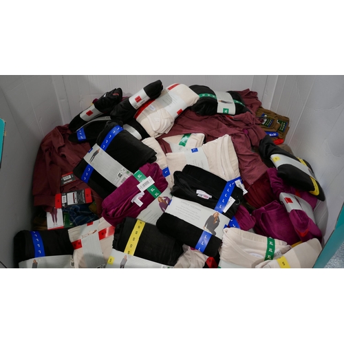 6059 - Pallet of mixed clothing inc Carole Hochman, Orvis, K/S (321-600) *This lot is subject to VAT