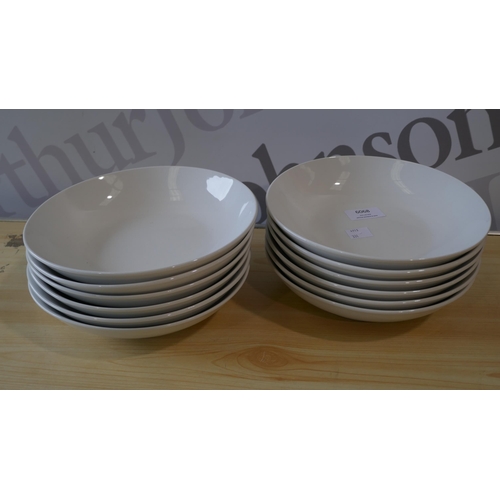 6068 - Eaton Dining Pasta Bowls  (331-99)   * This Lot Is Subject To Vat