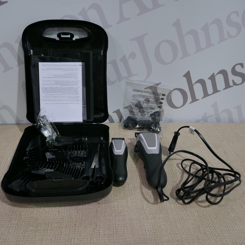 6095 - Wahl Deluxe Combi Kit Eu   - This Lot Requires A Uk Adaptor(331-216)   * This Lot Is Subject To Vat