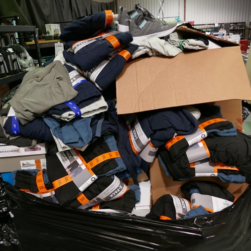 6333 - Pallet of mixed clothing inc Jachs, Puma, Etc (321-600) *This lot is subject to VAT