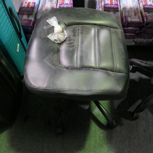 6346 - Bts Swivel Task Chair (331-171)   * This Lot Is Subject To Vat