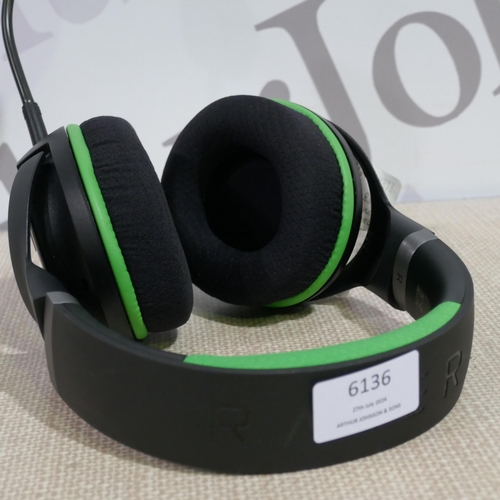 6136 - Razer Kaira Pro Headset    - This Lot Requires A Uk Adaptor(331-23)   * This Lot Is Subject To Vat