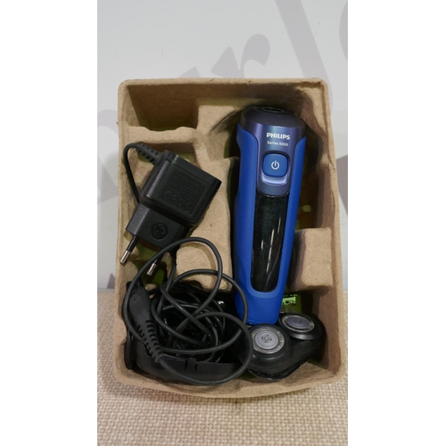 6138 - Philips Series 5000  Shaver - This Lot Requires A Uk Adaptor(331-27)   * This Lot Is Subject To Vat