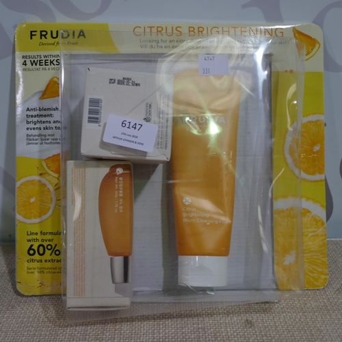 6147 - Frudia Citrus Brightening Kit, Sensse Led Mirror, Cetaphil Lotion (331-125,126,142)   * This Lot Is ... 