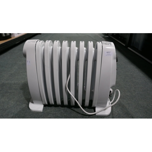 6217 - Delonghi Oil Filled Small radiator *This Item Is Subject To Vat (327A-332)