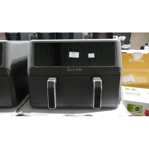 6223 - Sur La Table Air Fryer *This Item Is Subject To Vat (327A-302)