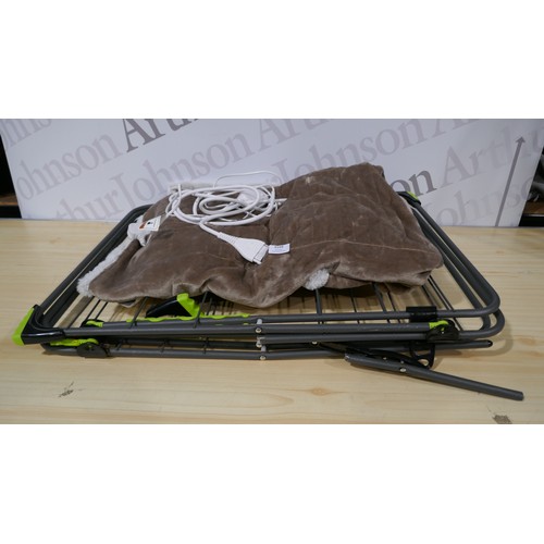 6168 - Minky Ergo 3 Tier Airer And Heated Blanket - Damaged   (325-901/145) This lot is subject to vat