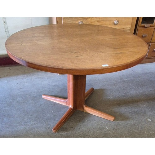 91 - A Danish Vejle Mobelfabrik teak circular dining table