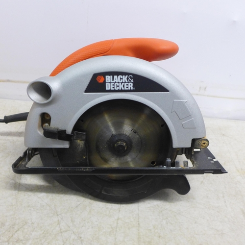 2003 - A Black and Decker CD602, 1150W, 55mm circular saw with box