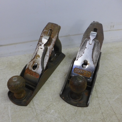 2004 - 6 assorted wood planes including Stanley 4½, Stanley No. 4, ATA No.4, Woden W130, Guys No. 1617 and ... 