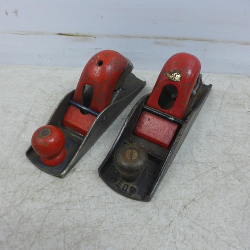 2004 - 6 assorted wood planes including Stanley 4½, Stanley No. 4, ATA No.4, Woden W130, Guys No. 1617 and ... 