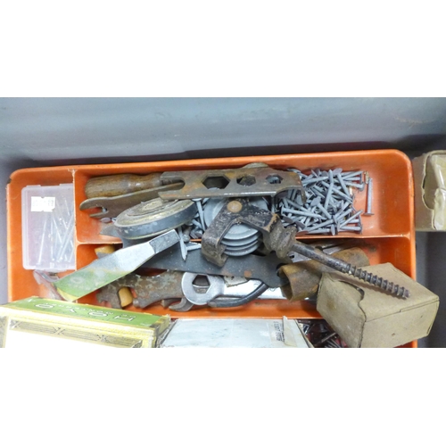 2013 - A box of assorted screws, oval nails, masonry nails and tacks etc.