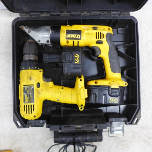 2025 - A DeWalt drill set including DW956 power drill and DW941 swivel head and shearing tool with charger ... 