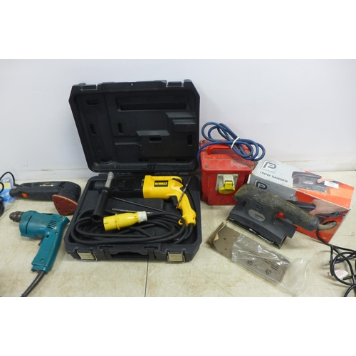 2040 - A DeWalt D25003-LX 110v hammer drill in case, Makita 6510PD 110v 10mm drill, Holden Fisher power too... 