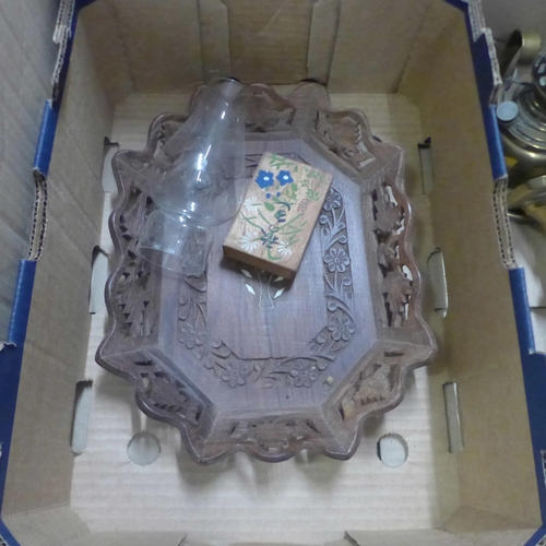 1045 - A box of treen, copper, oil lamps, etc. **PLEASE NOTE THIS LOT IS NOT ELIGIBLE FOR IN-HOUSE POSTING ... 