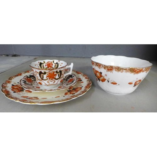 1068 - An Edwardian tea set and similar pattern china **PLEASE NOTE THIS LOT IS NOT ELIGIBLE FOR IN-HOUSE P... 