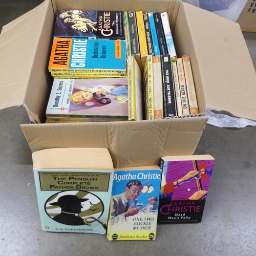 1075 - Agatha Christie paperbacks and other crime novels, etc. **PLEASE NOTE THIS LOT IS NOT ELIGIBLE FOR I... 