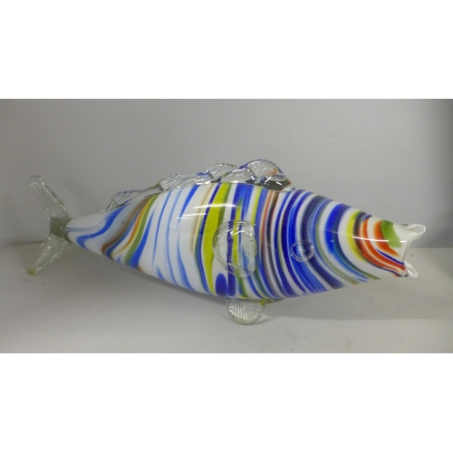 789 - Five Murano coloured glass fish **PLEASE NOTE THIS LOT IS NOT ELIGIBLE FOR IN-HOUSE POSTING AND PACK... 