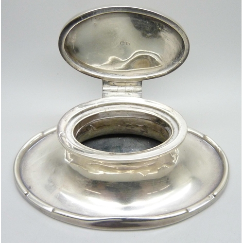 832 - A silver Walker & Hall ink stand, gross weight 350g