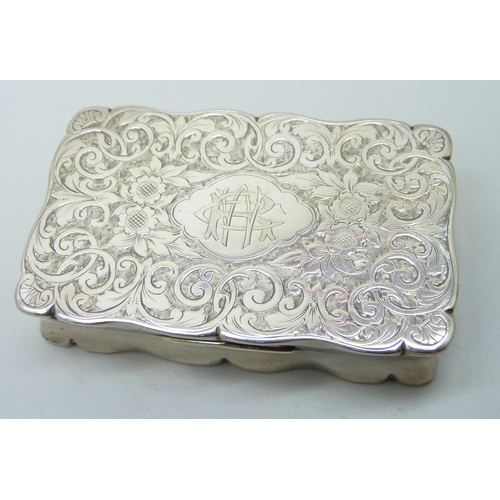 836 - A late Victorian silver tobacco box, Chester 1897, 82g