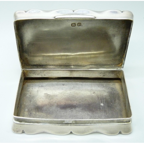 836 - A late Victorian silver tobacco box, Chester 1897, 82g