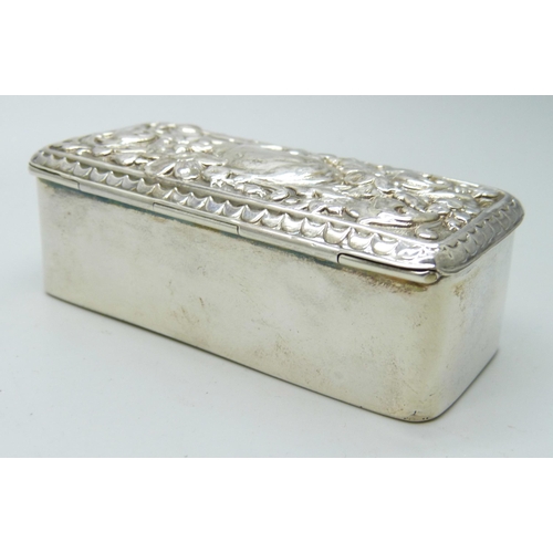 839 - An Edward VII silver tobacco box, Birmingham 1902, 53g