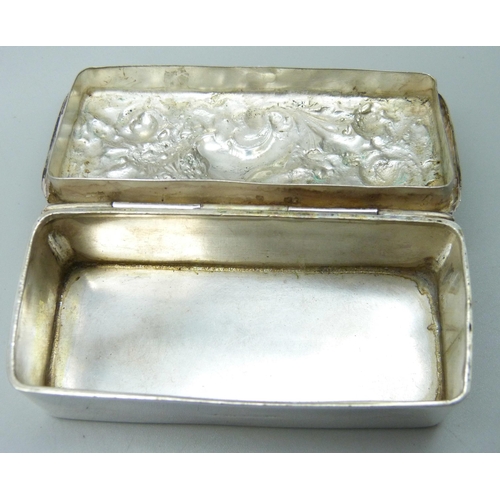 839 - An Edward VII silver tobacco box, Birmingham 1902, 53g