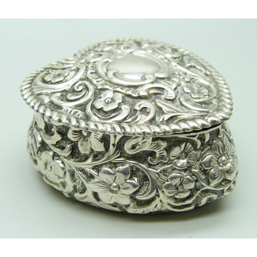 841 - A Victorian silver heart shaped box, Birmingham 1893