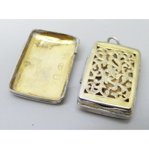 845 - A William IV silver vinaigrette, Birmingham 1830, Thomas Freeman, hinges require repair