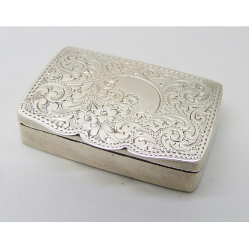 846 - A silver snuff box, Birmingham 1910