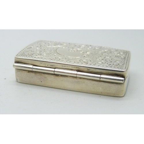 846 - A silver snuff box, Birmingham 1910