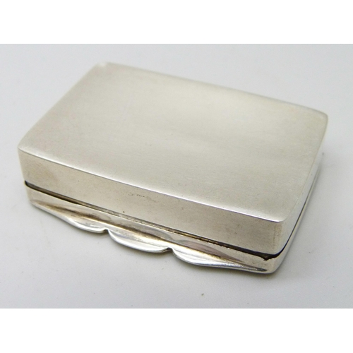 846 - A silver snuff box, Birmingham 1910