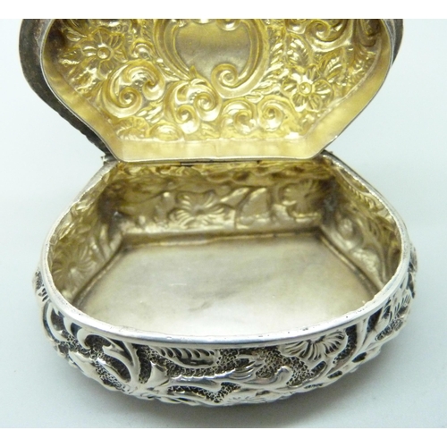 847 - An Edwardian silver box, Birmingham 1901