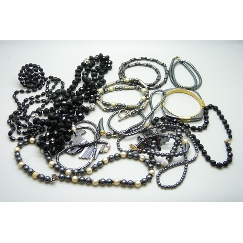 884 - A collection of French jet and hematite jewellery