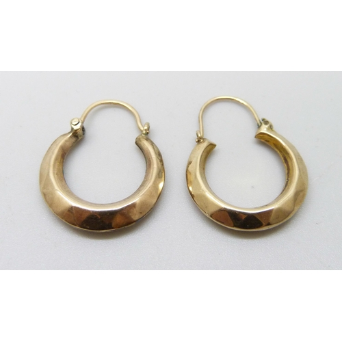 929 - A pair of 9ct gold hoop earrings, 1.8g