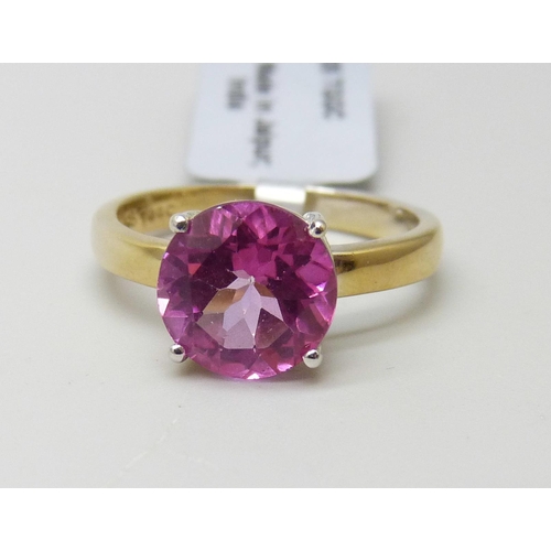 949 - A silver gilt pink topaz ring, N