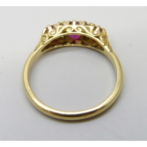 960 - An 18ct gold, ruby and diamond ring, 3.9g, R