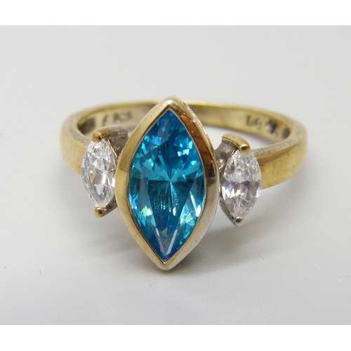 970 - A silver gilt marquise blue and white gem set ring, Q