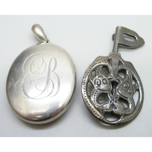 993 - A c1900 locket and a sterling silver David Andersen Norway brooch, locket 39mm wide