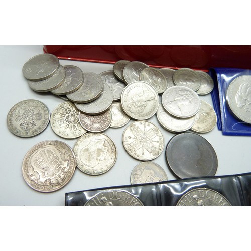 906 - A collection of British coins, including commemorative crowns, two pre 1920 coins, 19g, 1920 to 1946... 