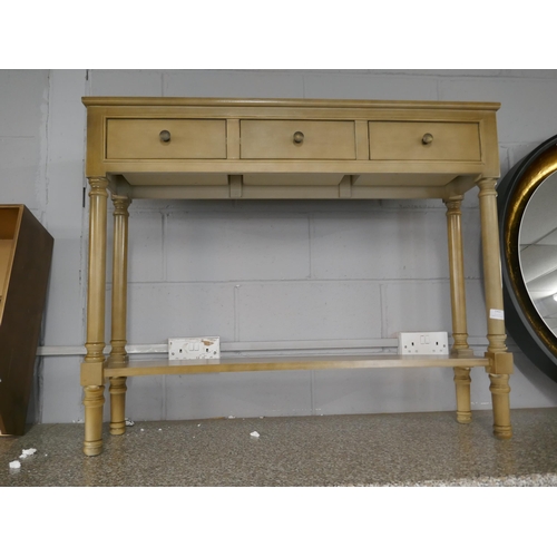 1402 - A wood effect three drawer console table