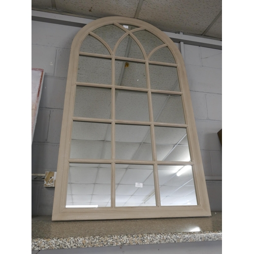 1404 - An arched window mirror