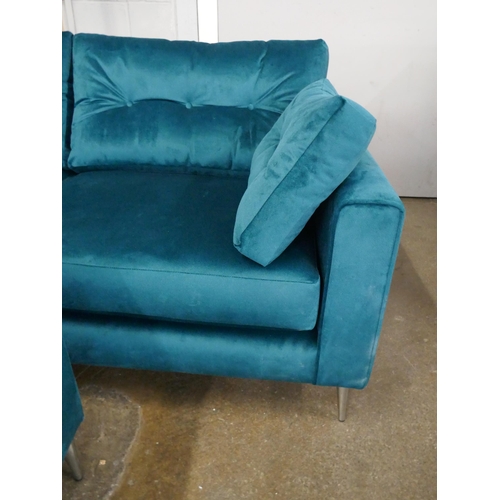 1446 - A turquoise velvet three seater sofa and two seater sofa