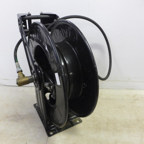 2415 - A Danau retractable air hose wall mountable reel