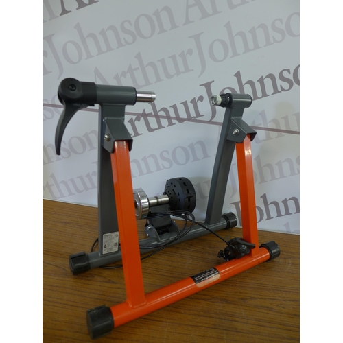 2377 - A Bikemate turbo trainer   * Police repossession